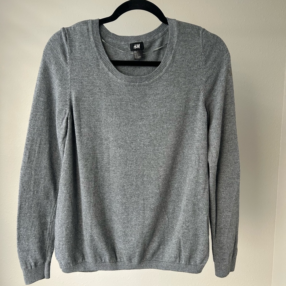 H&M Heather Gray Knit Top